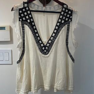 Free People Off white and black crop top